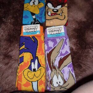 Bundle Looney Tunes Funny Novelty Crew Socks  New set of 4 Crew socks